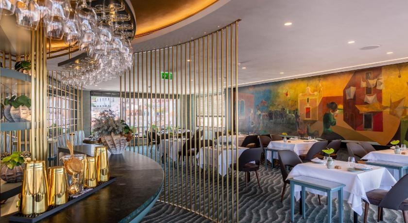 Lisbon Hotel Mundial 4-Star Hotel lobby