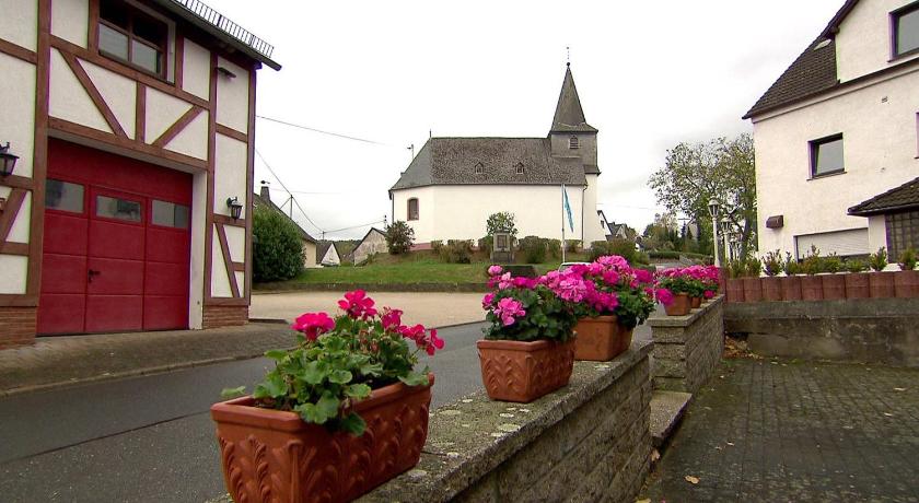 Holzfeld photo