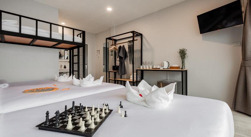 Image of Family Room 7