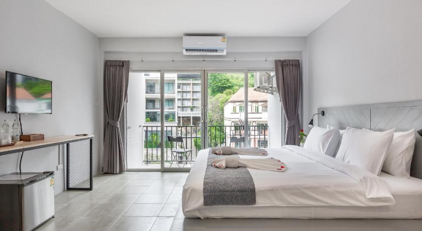 Image of Superior Room 5