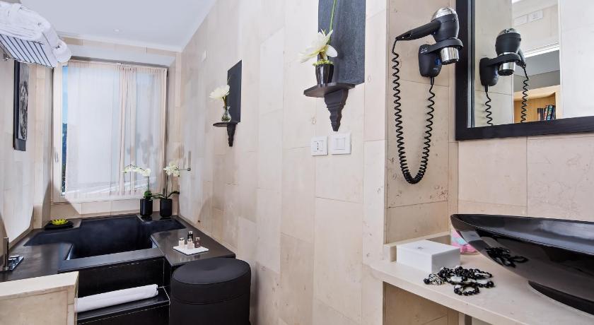Image of Deluxe Double Room 10