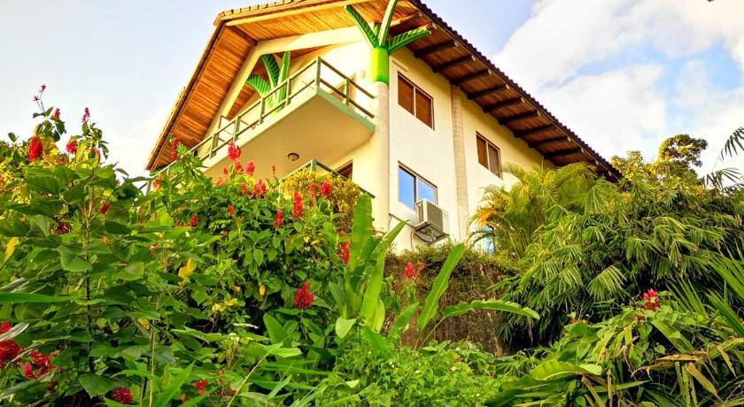 Image of Deluxe Room with Balcony and Panoramic Sea View 12