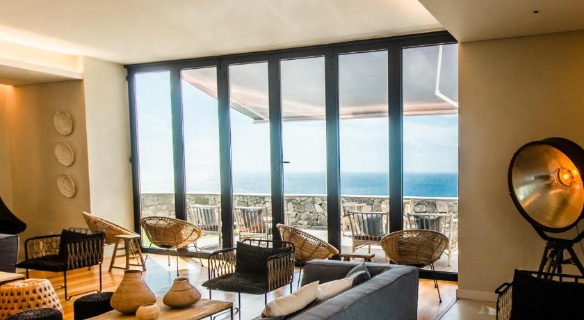 ジネシェス SENSI Azores Nature and SPA 5つ星 ホテル プール