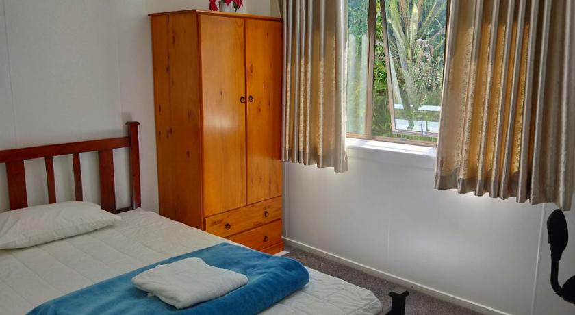 Best Price On Homestay 1 King Bed Near City Center Fauliage