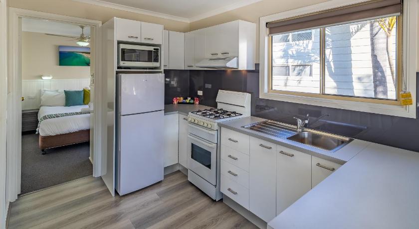 รูปของเคบิน 2 ห้องนอน พร้อมสปา (2-Bedroom Cabin with Spa) 9