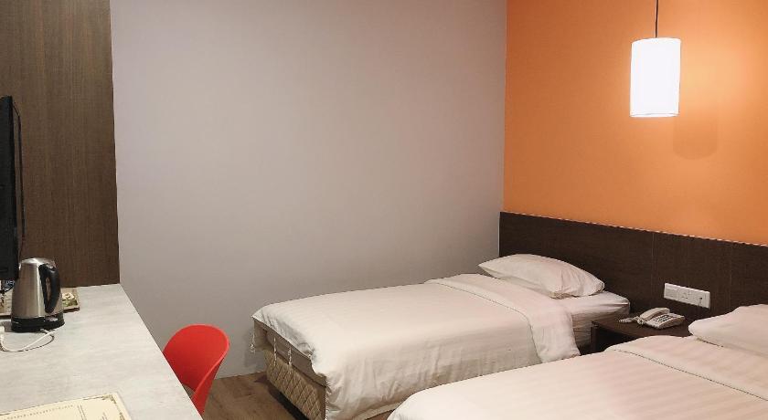 Image of Business Twin Room Window 3
