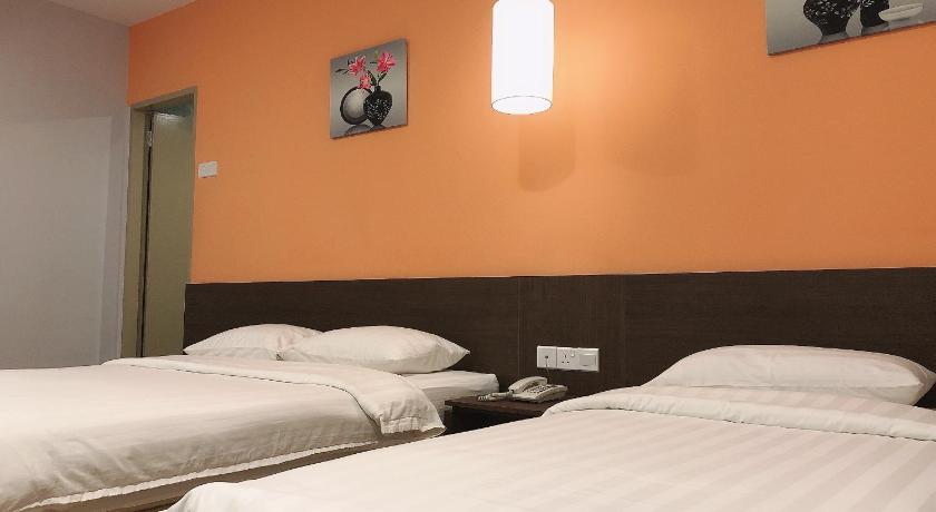 Image of Triple Room with One Queen and One Single Bed 3