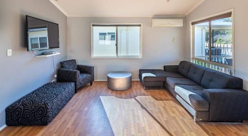 รูปของวิลลา 3 ห้องนอน 1 ห้องน้ำ (3-Bedroom Villa with 1 Bathroom) 4