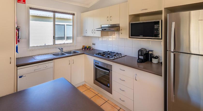 รูปของวิลลา 3 ห้องนอน 1 ห้องน้ำ (3-Bedroom Villa with 1 Bathroom) 6