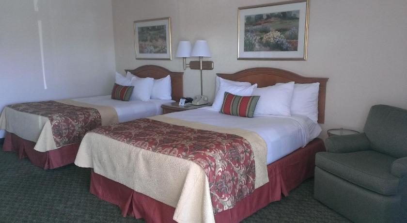 Best Western Plus A Wayfarer's Inn and Suites