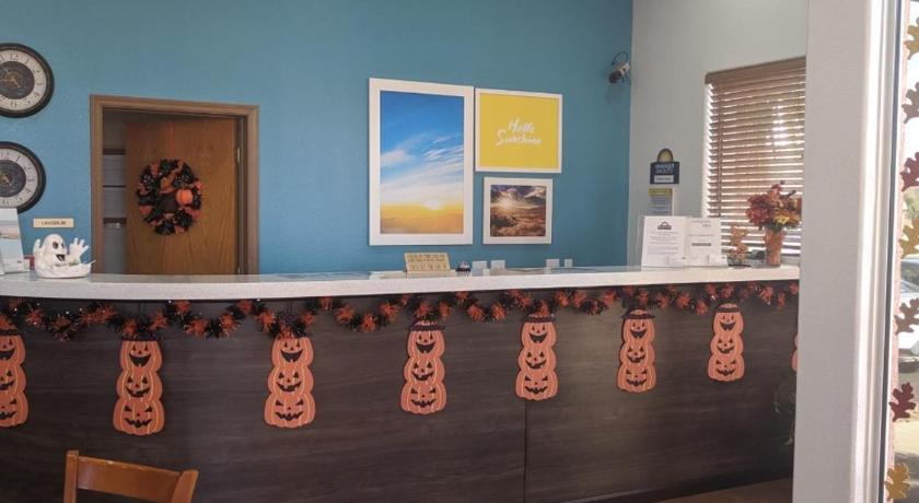 Days Inn by Wyndham Bullhead City photo