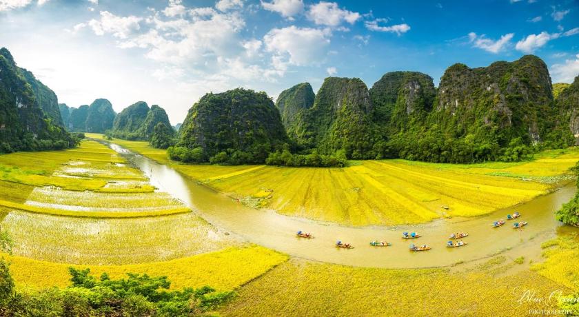 Hanoi Lullaby Hotel & Travel – Hanoi, NY
