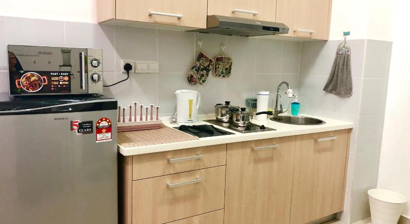 CozySoho-Cyberjayafit 5pax1 Bedroom With Parking - image 12