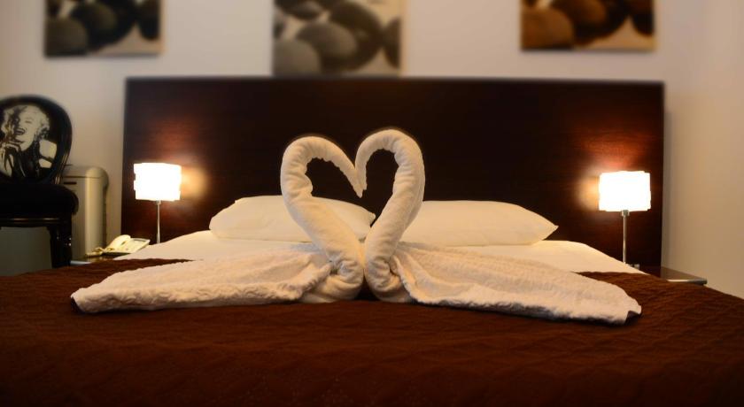Motel Anghel — Hotel in Galati