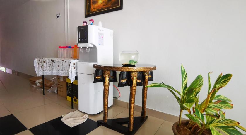 Clover Hotel - image 26