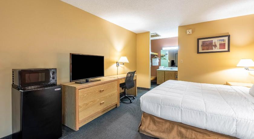 Americas Best Value Inn & Suites St. Marys