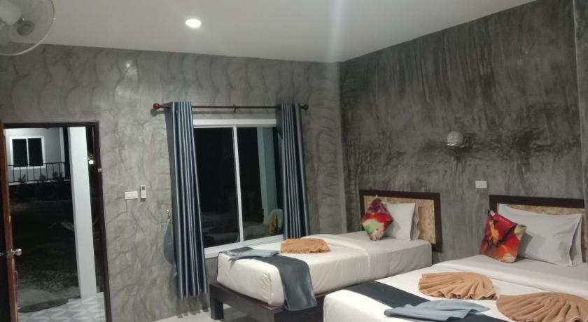 Image of Standard Triple Room 0