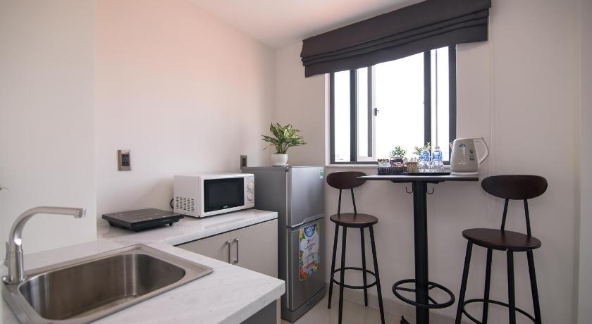 胡志明市 Bin Bin Hotel 7 - Near Ton Duc Thang University 1星级 酒店 泳池