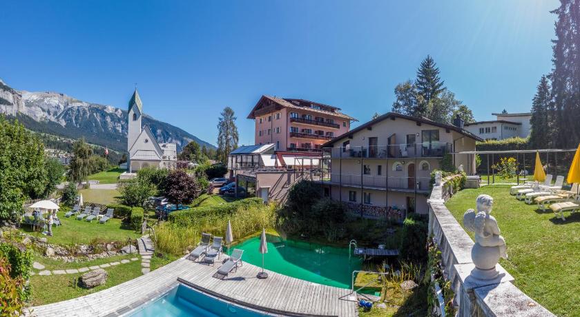 Hotel Cresta — Hotel in Flims
