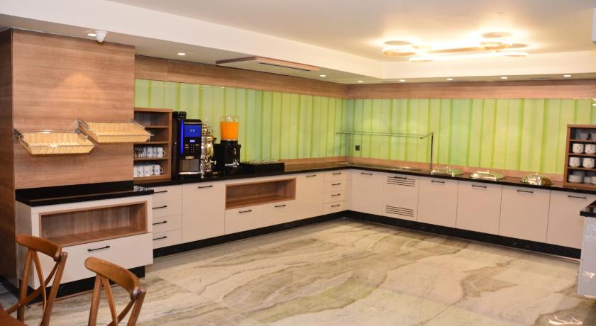 RADAR HOTEL - image 3