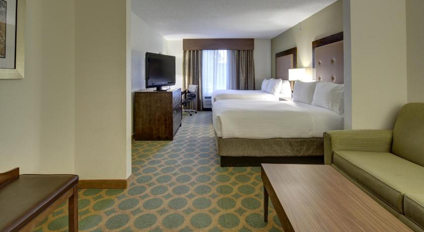 Holiday Inn Express Hotel & Suites Emporia photo