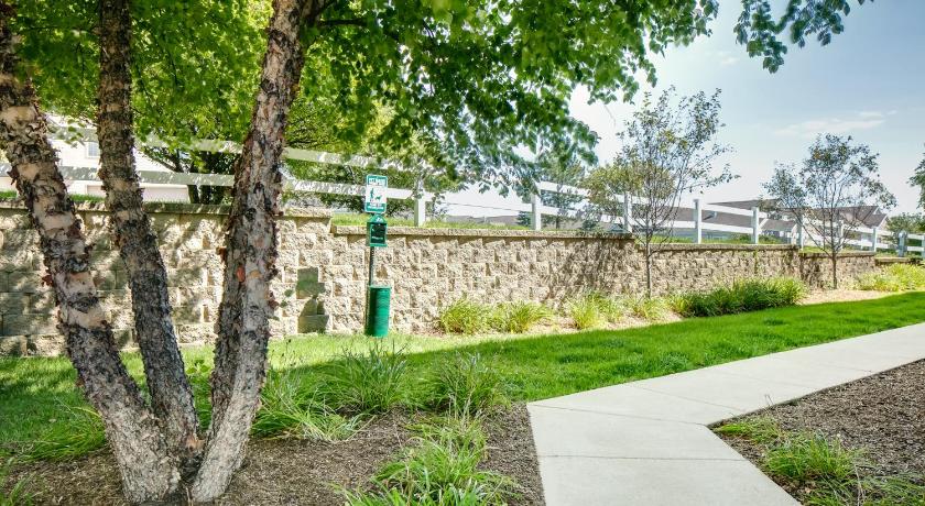 Candlewood Suites Kenosha photo