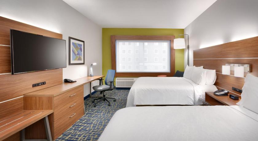 Holiday Inn Express & Suites Gainesville I-75