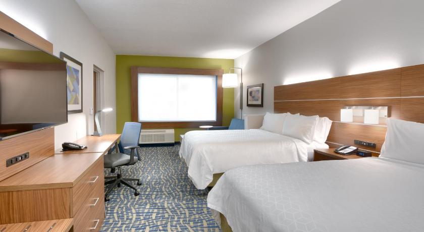 Holiday Inn Express & Suites Gainesville I-75