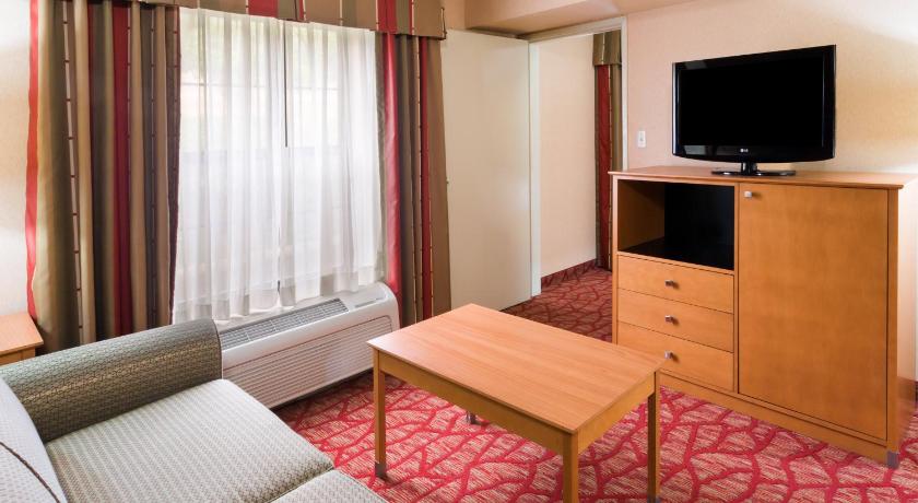 Holiday Inn Express Grants Pass photo