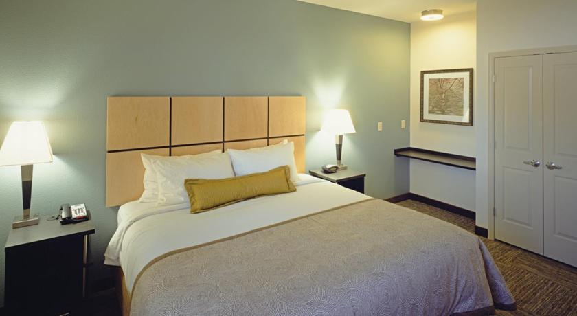 Candlewood Suites Fort Collins