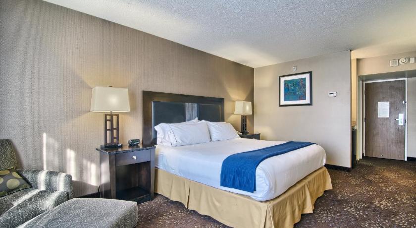 Holiday Inn Express Detroit-Birmingham