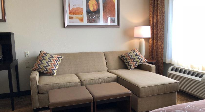 Staybridge Suites Grand Rapids-Kentwood