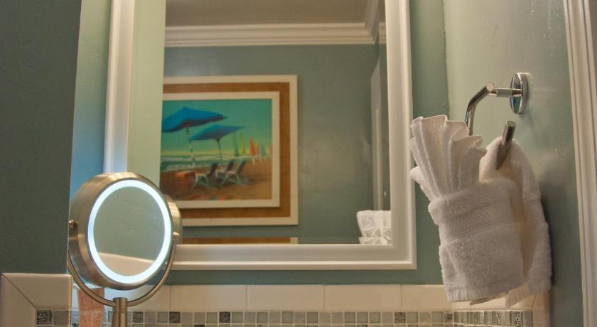Capitola Beach Suites photo