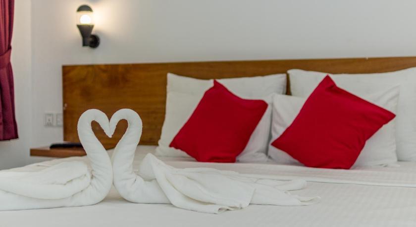 Image of Deluxe Double Balcony Pool View 6