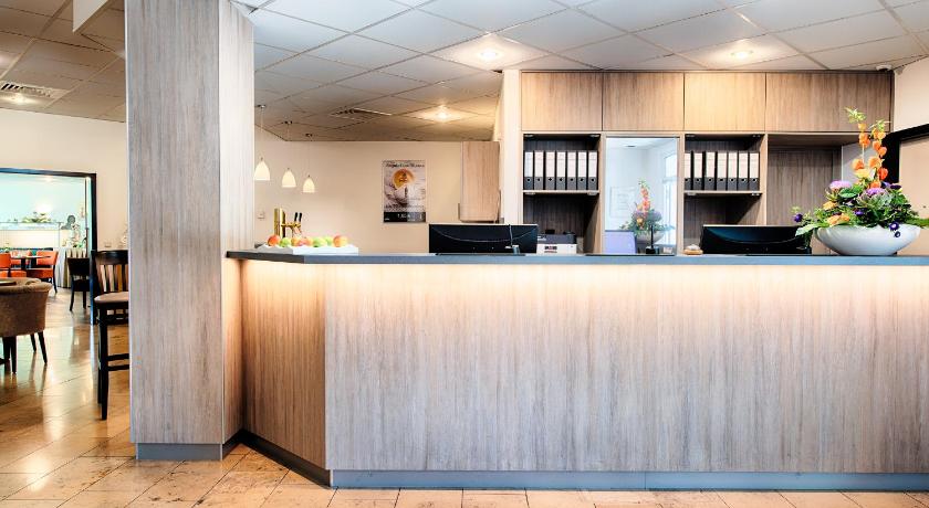 ACHAT Hotel Stuttgart Zuffenhausen photo