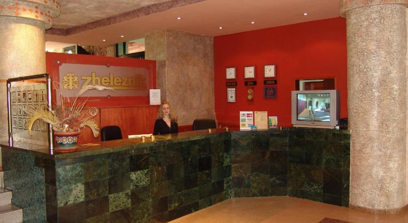Hotel Zheleznik photo