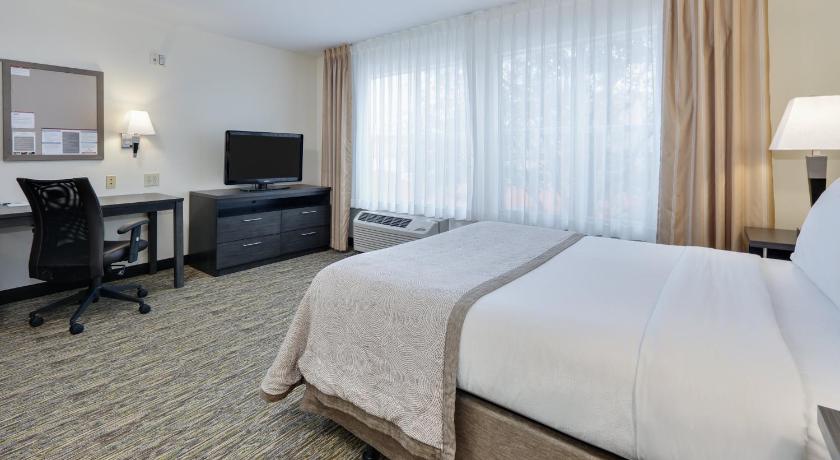 Candlewood Suites Dallas Market Cntr-Love Field