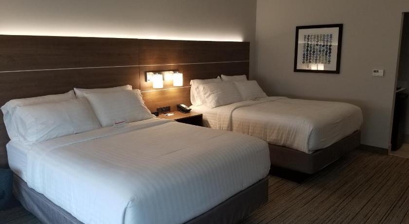 Holiday Inn Express & Suites - Fort Mill