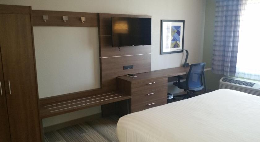 Holiday Inn Express & Suites - Fort Mill