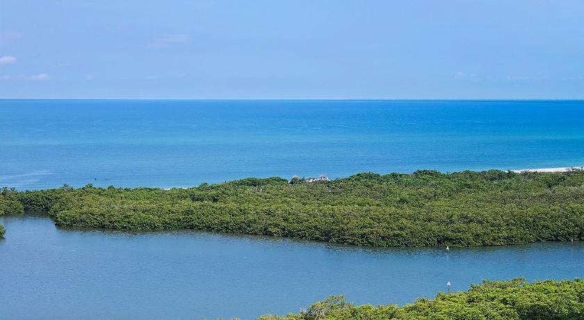 Naples Grande Beach Resort