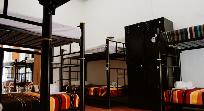 Image of Bed in 8-Bed Mixed Dormitory Room 0