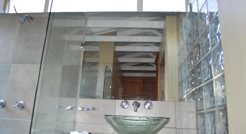 Lake Sands Manor photo