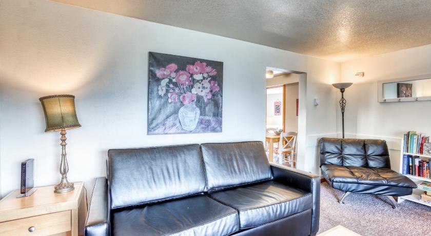 Beaches Inn | Buccaneer Bay Bungalow photo