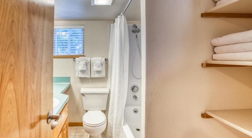 Beaches Inn | Buccaneer Bay Bungalow photo