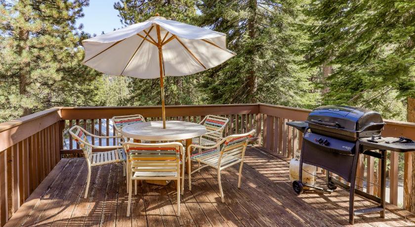 Huntington Lair Condominium — Hotel in Lakeshore (CA)