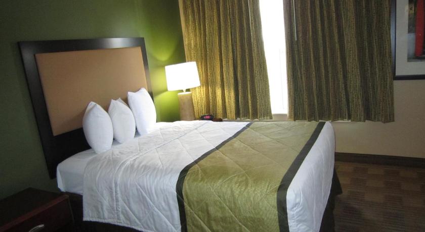 Extended Stay America Suites - Detroit - Auburn Hills - Featherstone Rd.