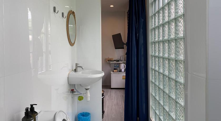 Image of Small Single Room 2