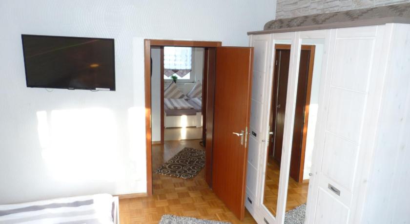 5x Fuchs-Dobry Balkon-Apartments 40qm-65qm photo