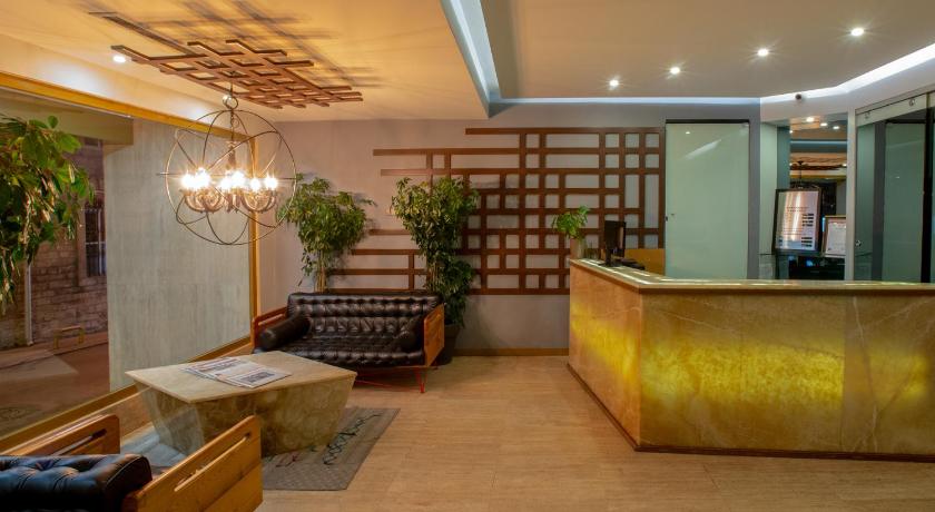 Tan Hotel - Special Class photo