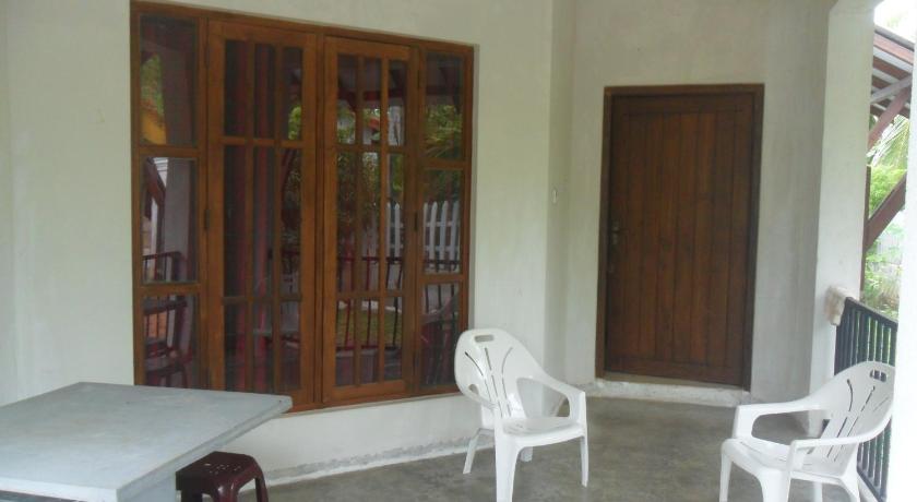 Lake View Pilgrims Rest - Anuradhapura photo